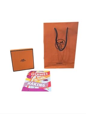 Hermes Shopping Bag Gift Box Limited Edition Postcard Bundle